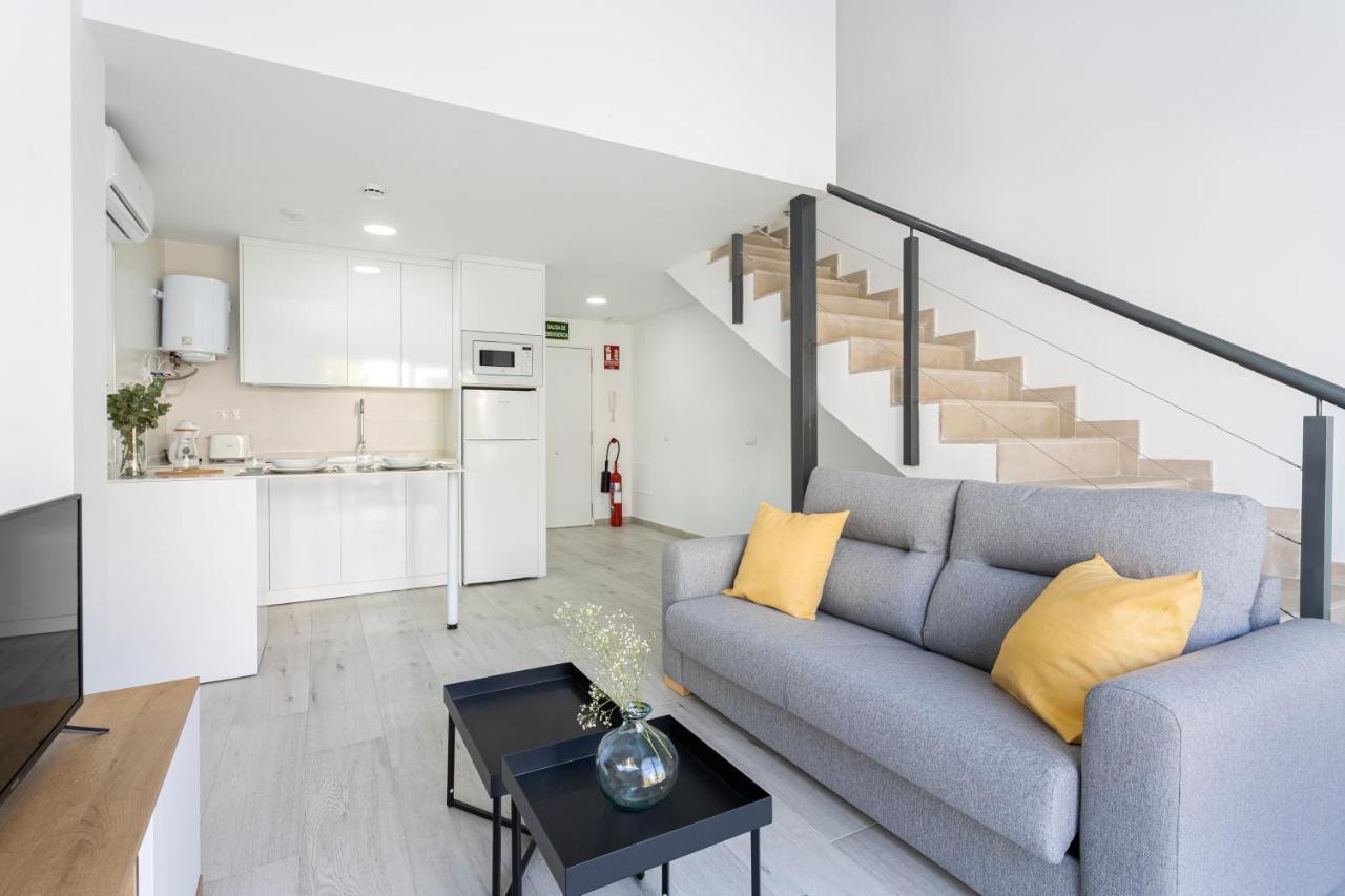 Apartamentos La Pelusa Malaga Ruang foto