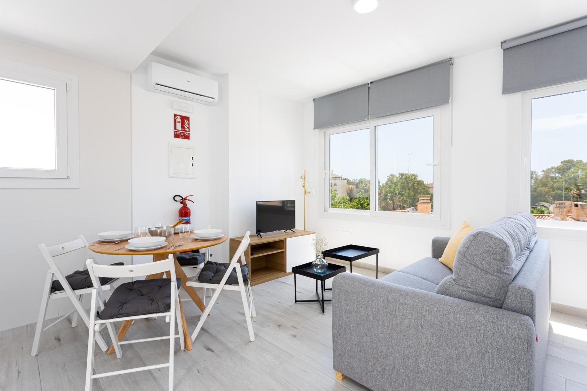 Apartamentos La Pelusa Malaga Ruang foto